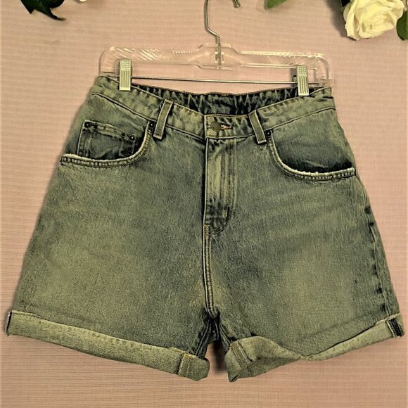 NEW WITHOUT TAGS CARMAR LOS ANGELES SHORTS SIZE 25" - Picture 3 of 14
